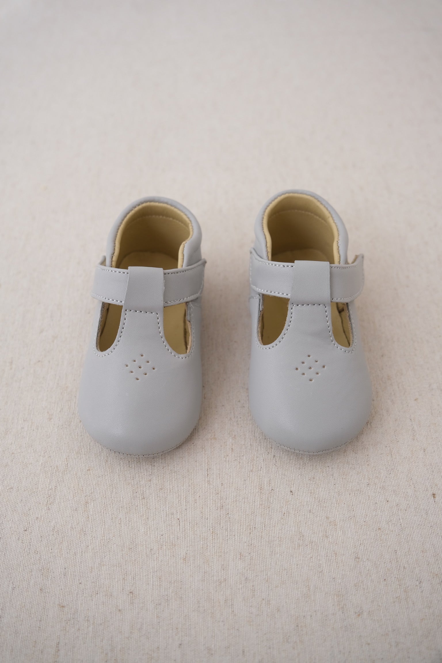 Zapatos Rombo Calados Gris