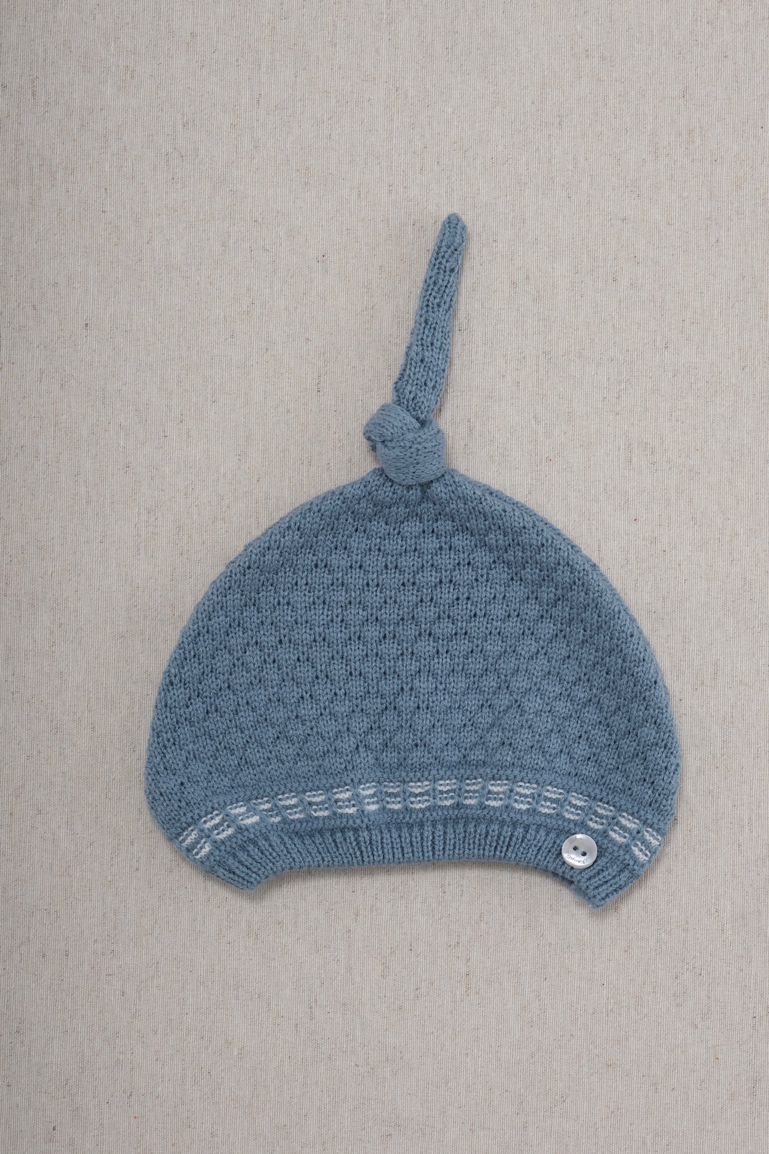 Gorro Lirio Newborn Petroleo