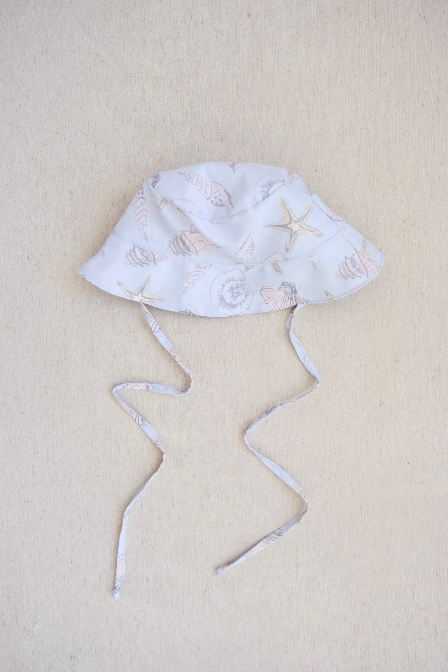 Gorro Traje Niño Conchas