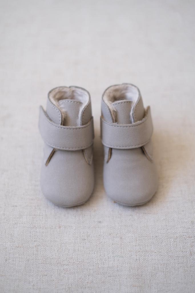 Bota de Gamuza Gris