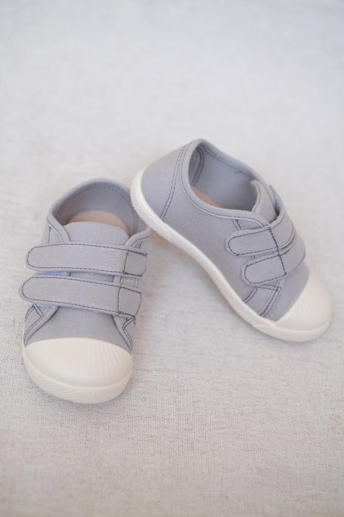 Tenis Gris