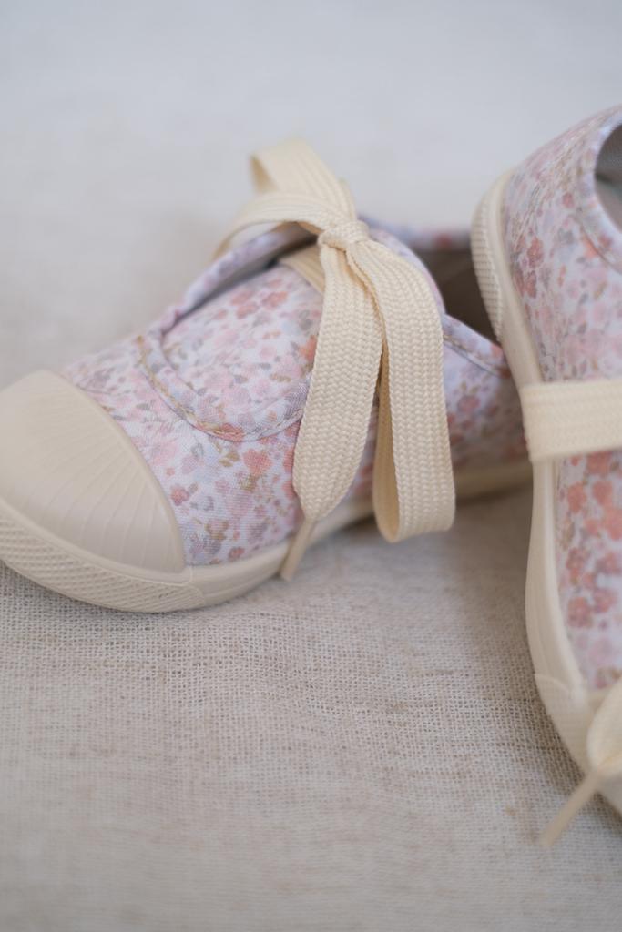 Tenis Agujeta Isabela