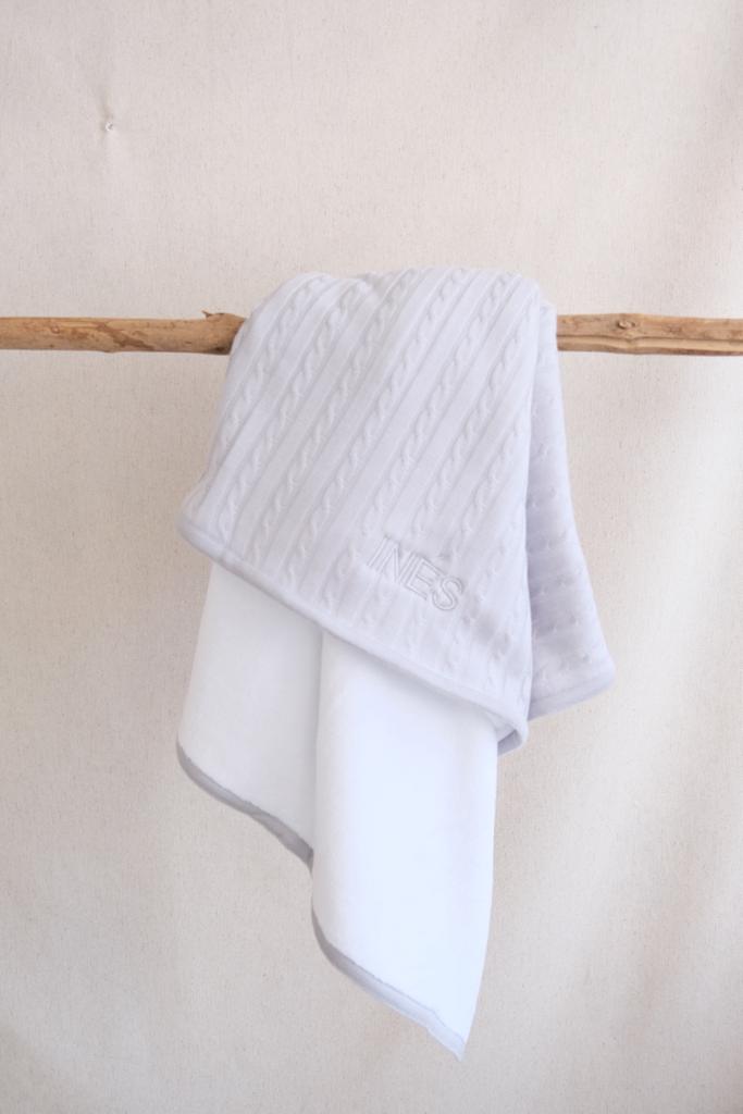 Cobija Trenza Polar Gris Perla