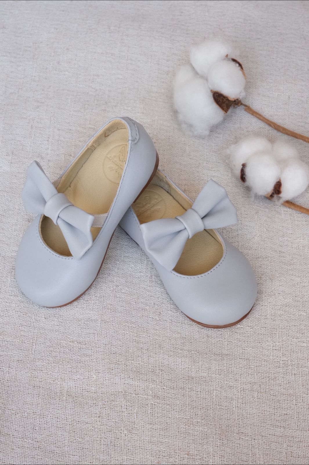 Zapatos Moño Piel Gris Suela